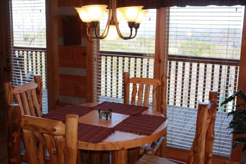 View! Private! Hot Tub,Pool Table,Fireplace,Relax! Sevierville Exterior foto